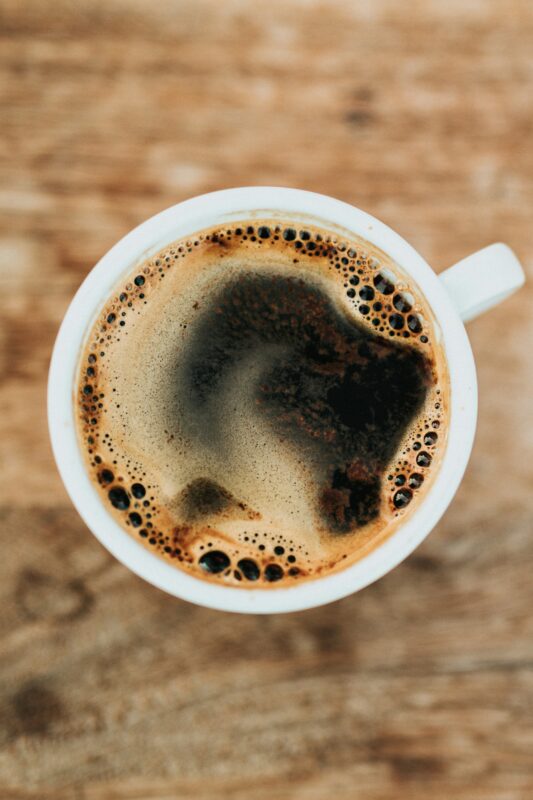 kaffe er en økologisk basisvarer som mange ikke vet om. Den har mange kunstige stoffer som ikke er bra for helsen eller miljøet.